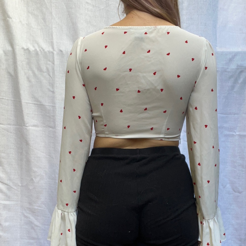 Light-weight Heart Blouse - Picture 5 of 7